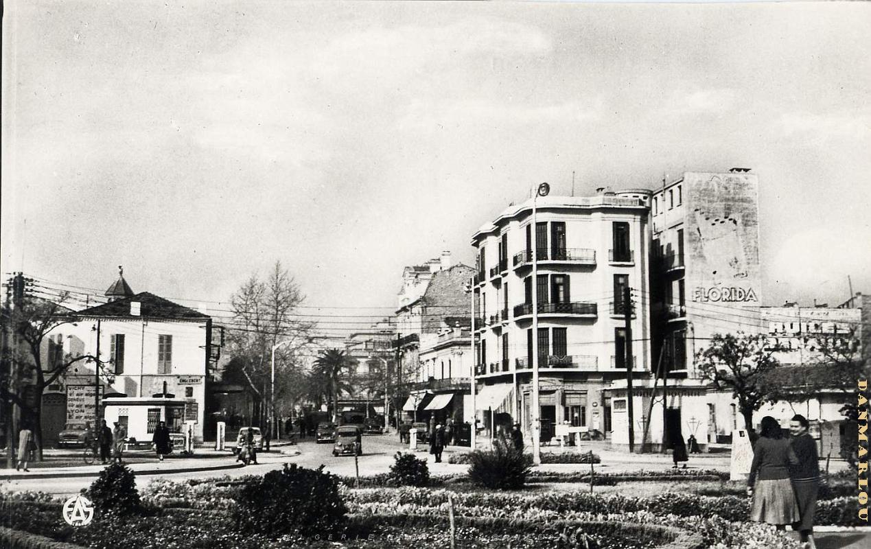 Sidi bel abbes 548- Place de Lattre de tassigny COLLECTION DES AMIS DE ND DE SANTA CRUZ.jpg